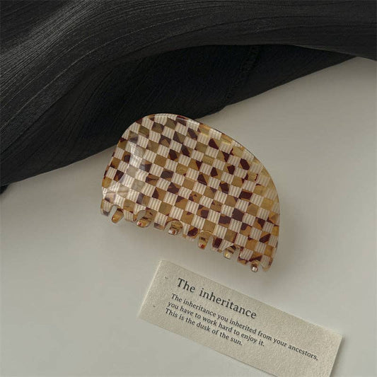 Irregular Shell Hair Claw