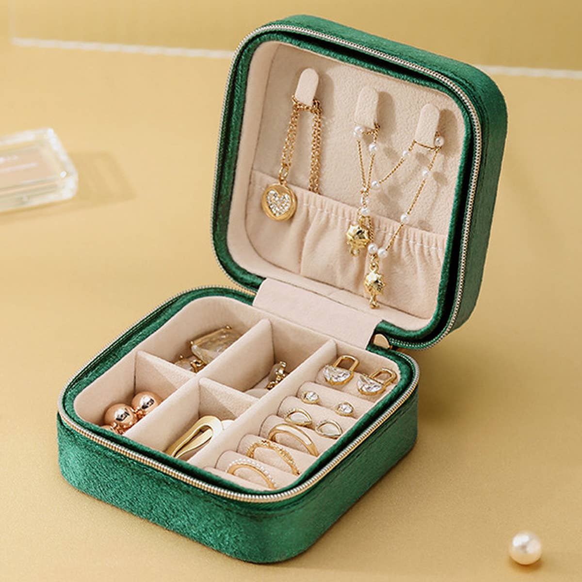 The Juliette Velvet Jewelry Case