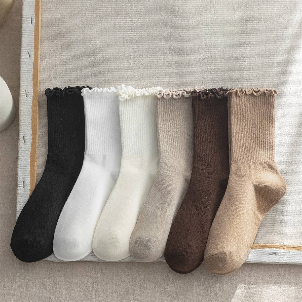 Flounce Simple Sweet Socks