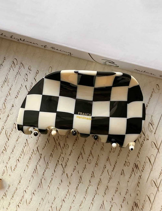 Irregular Shell Hair Claw