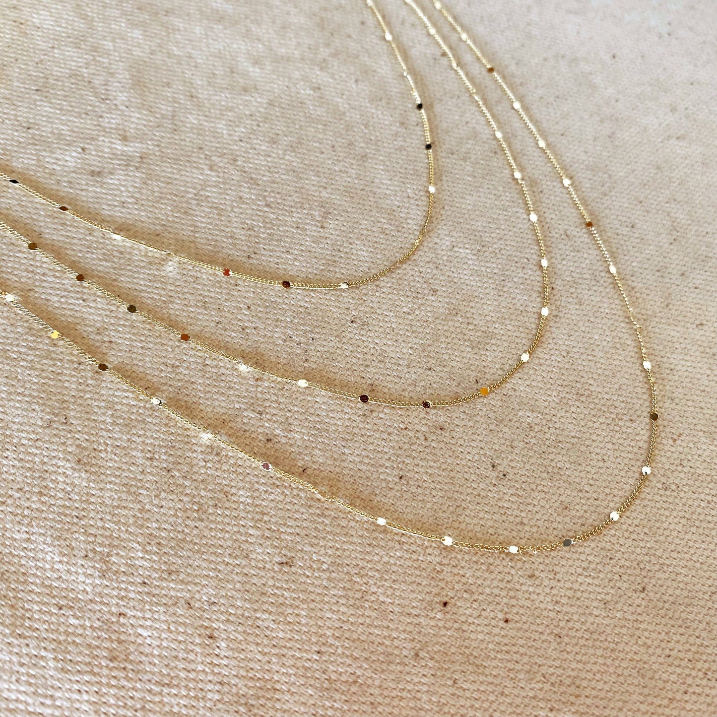 Curb Chain With Pressed Details