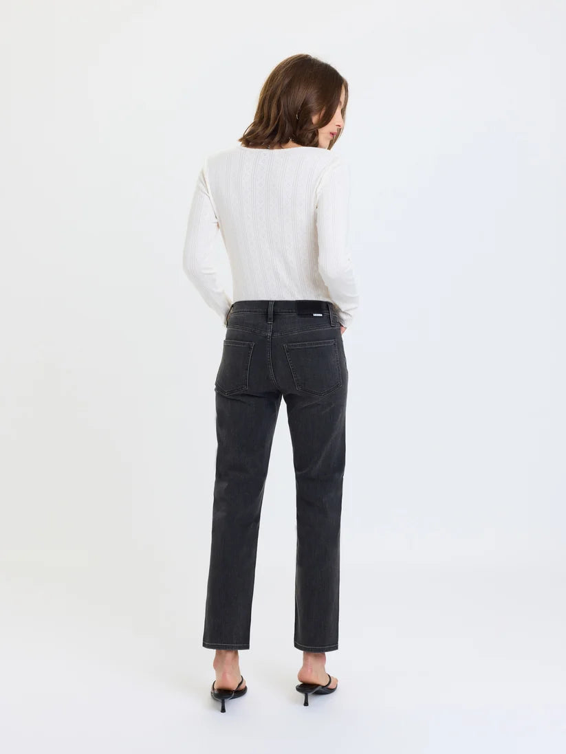 DAZE Rebel Ankle Mid Rise Ankle Slim Straight in Motion