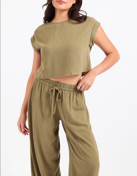 Sugarloaf Cuffed Top